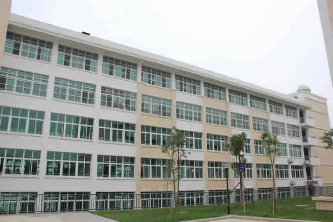 綿陽高新區(qū)實驗中學校園風采
