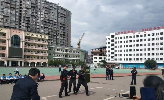 宣漢縣南壩中學開展應急反恐培訓