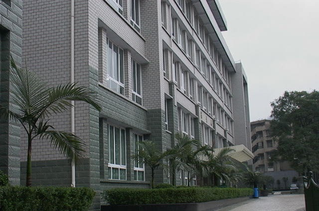 宜賓市第一中學(xué)地址在哪里？