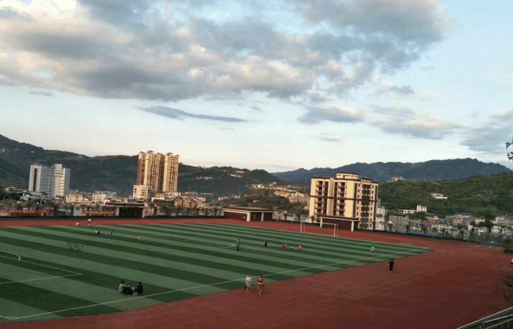 藺陽中學地址在哪里？