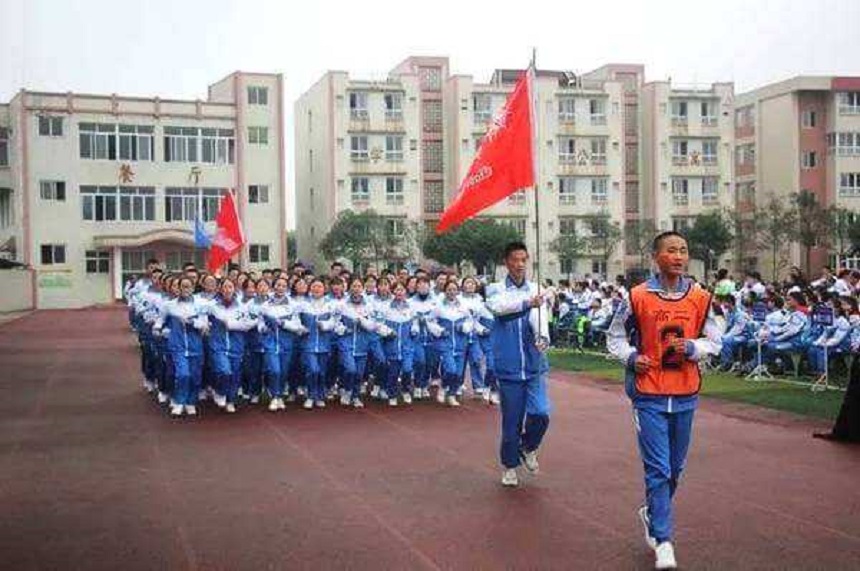 大邑縣實(shí)驗(yàn)中學(xué)聯(lián)系電話是多少？