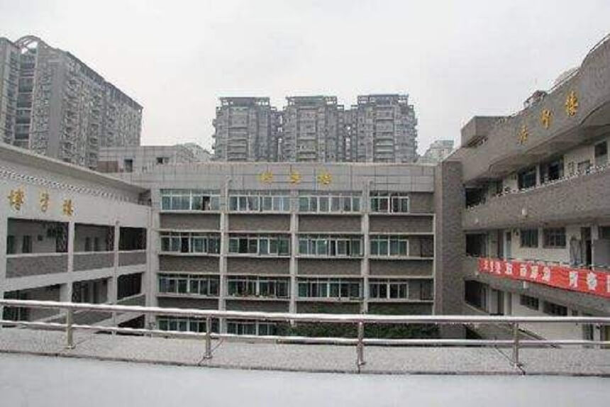 ?成都樹德協(xié)進(jìn)中學(xué)學(xué)校環(huán)境怎么樣？