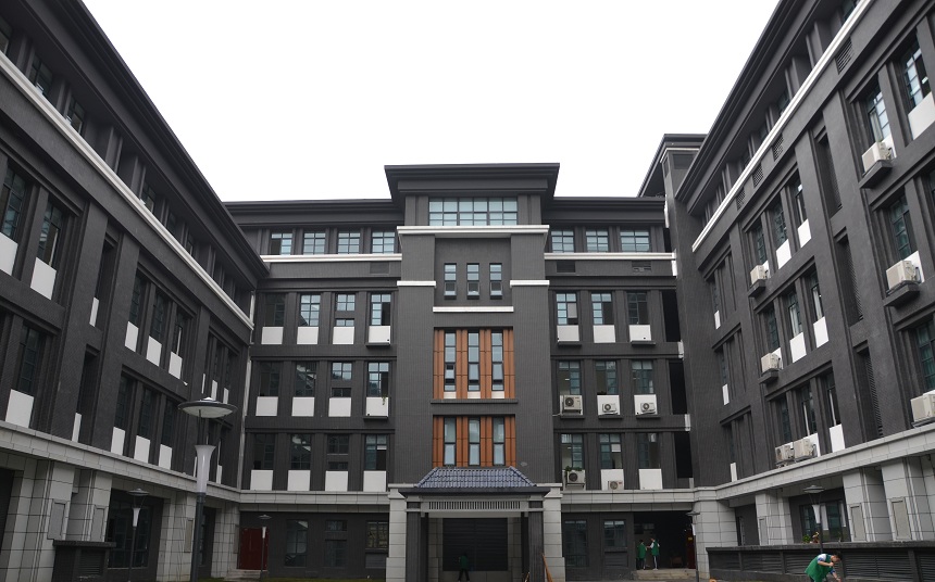成都第二十中學(xué)校園環(huán)境好不好、怎么樣？