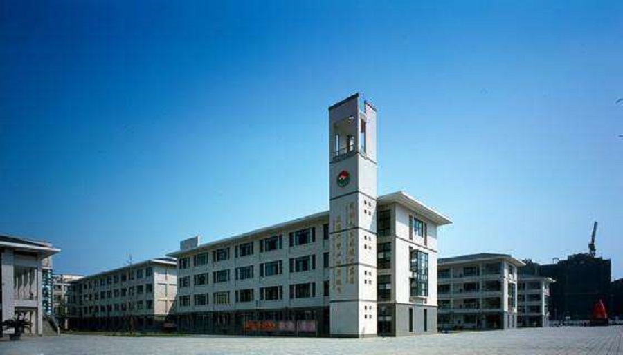 都江堰外國語實驗學校2020年中考錄取分數(shù)線是多少？