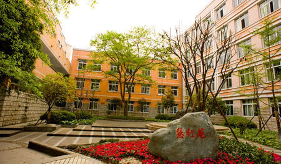 郫縣二中校園環(huán)境怎么樣？