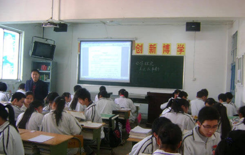華興中學(xué)環(huán)境怎么樣、好不好？
