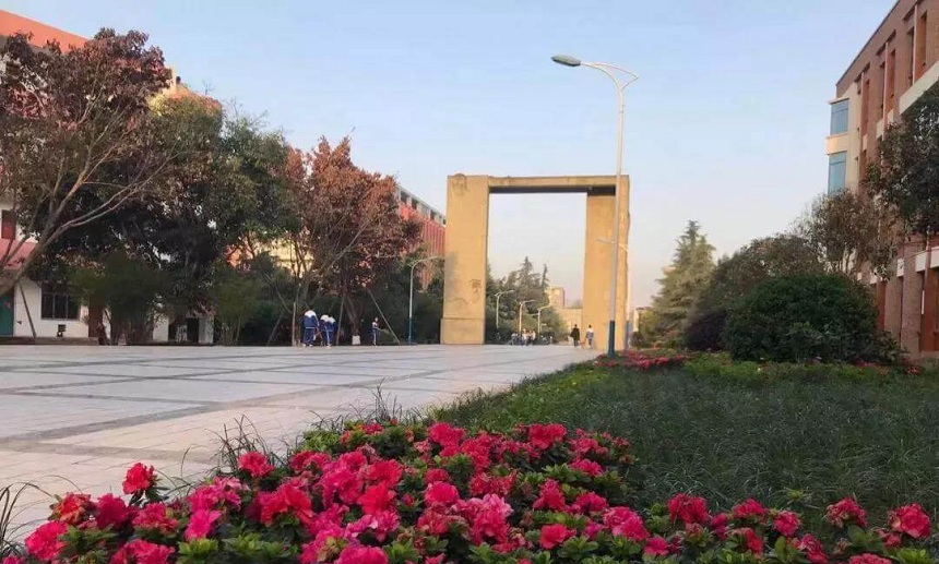 羅江中學(xué)在哪里，有沒(méi)有地址？