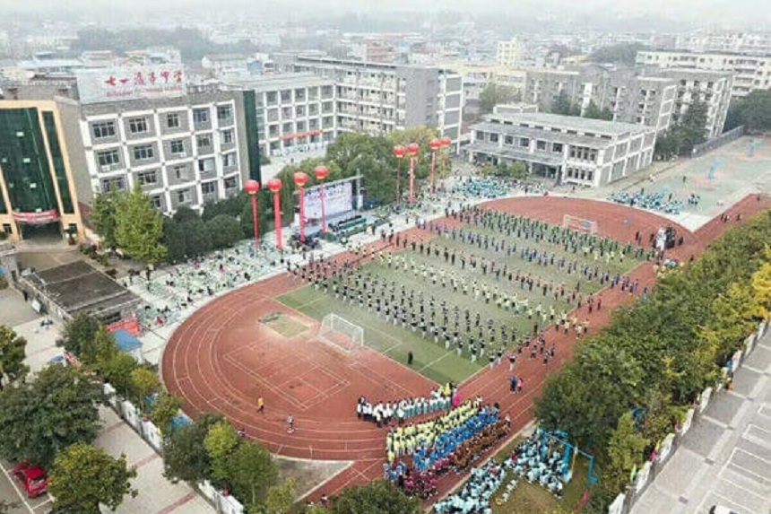 羅江縣七一潺亭中學(xué)2019年中考招生分?jǐn)?shù)是多少？