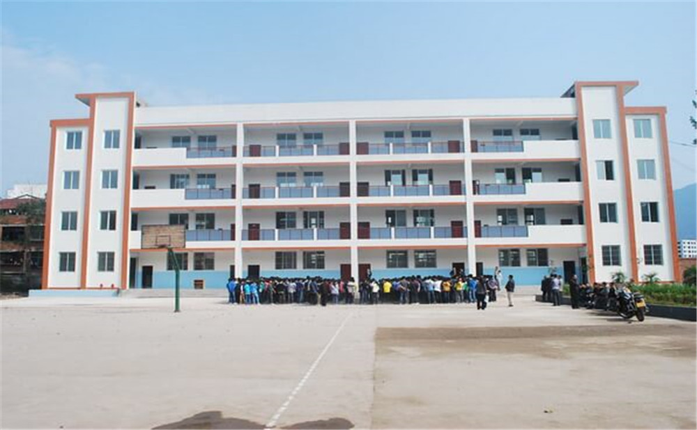 金山中學(xué)學(xué)校詳細(xì)地址在什么地方？