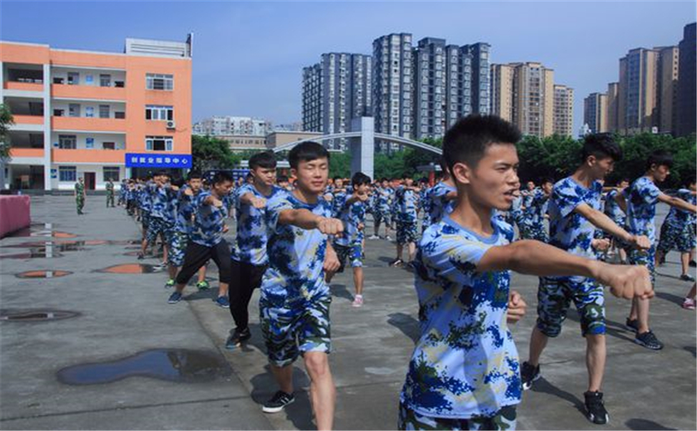 內(nèi)江十中學(xué)校詳細(xì)地址在什么地方？