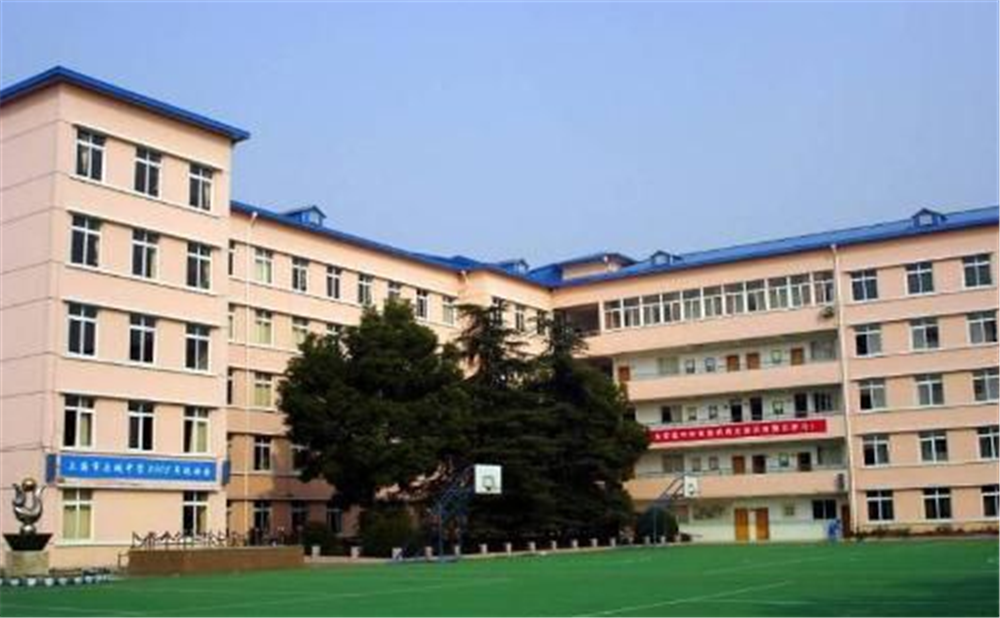 閬中市水觀中學(xué)學(xué)校詳細(xì)地址在什么地方？