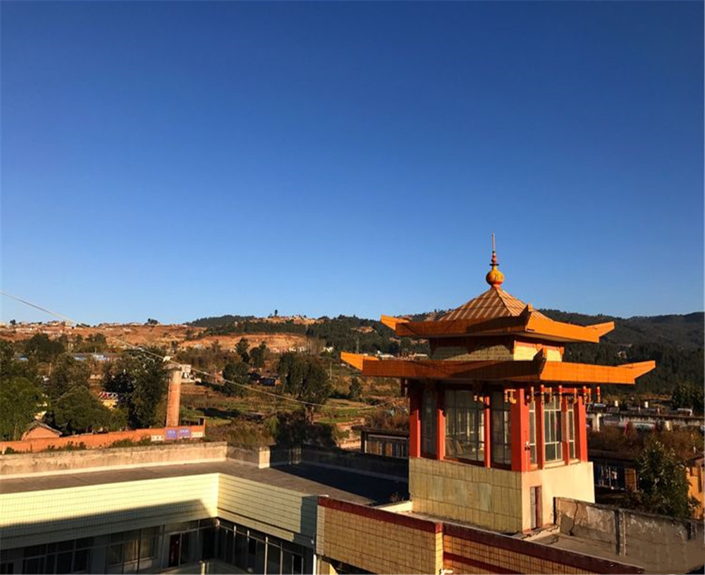 涼山州民族中學(xué)是一所公辦學(xué)校嗎？