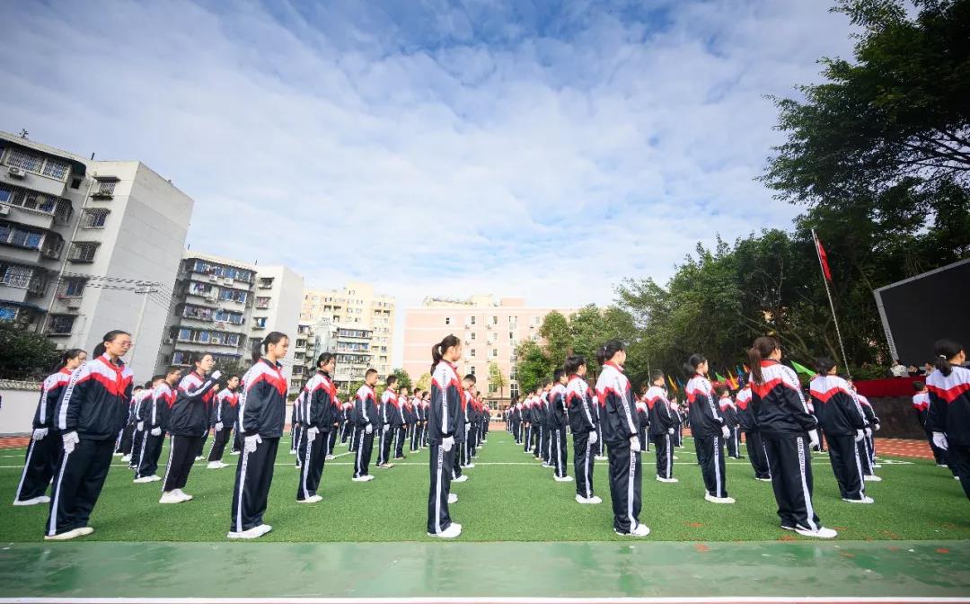 成都西川中學近三年的錄取分數線是多少？