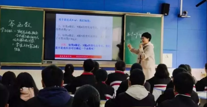 蒲江中學(xué)近三年的錄取分?jǐn)?shù)線是多少？