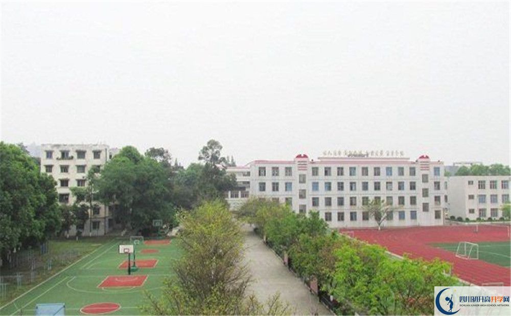 2020年青白江中學(xué)的報(bào)名條件是什么？