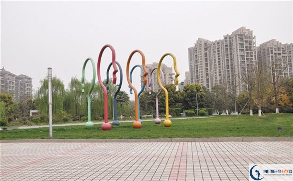 成都七中實驗學(xué)校的升學(xué)率是多少？
