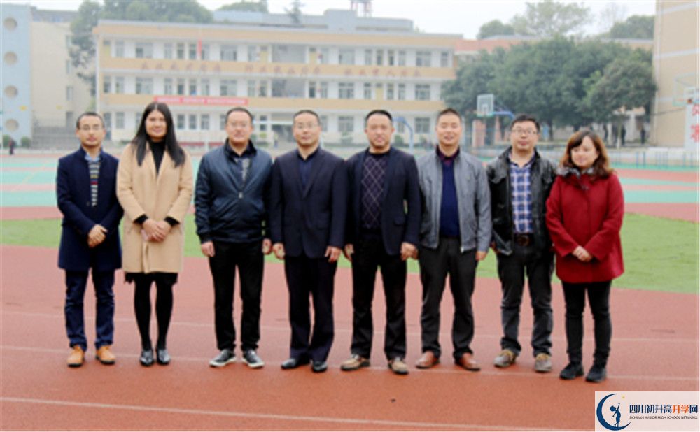泰興中學初升高的分數(shù)線是多少？