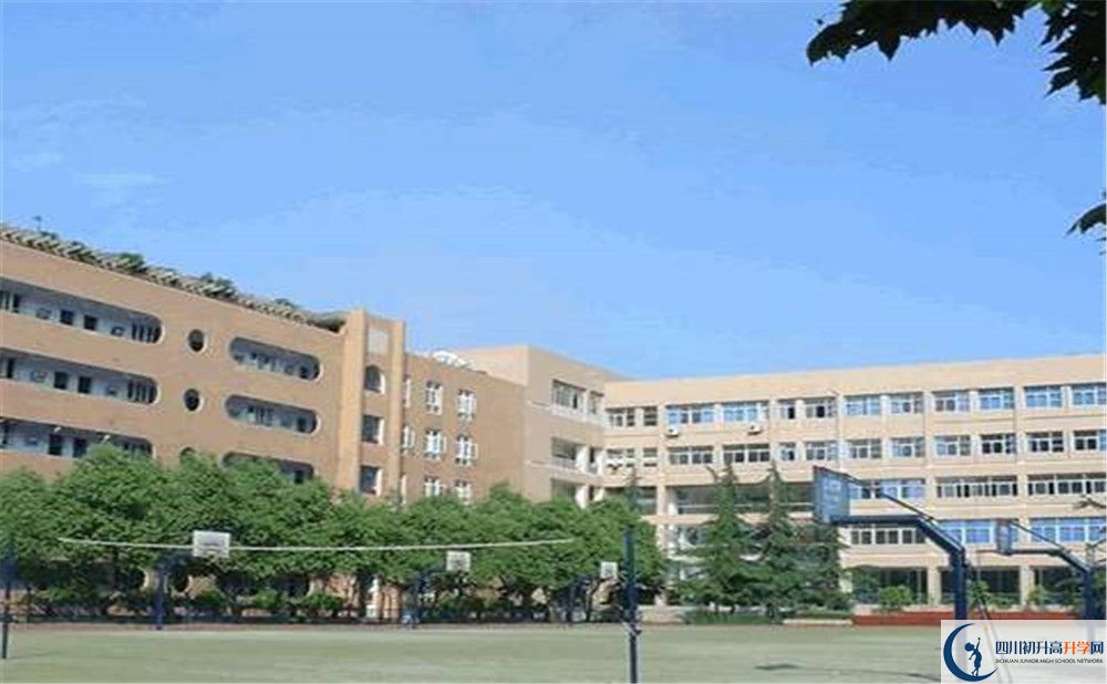 成都大學(xué)附屬中學(xué)的初升高分?jǐn)?shù)線是多少？