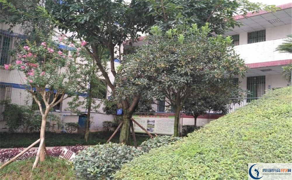 仁壽華達高中高中歷年來的分數(shù)線是多少？