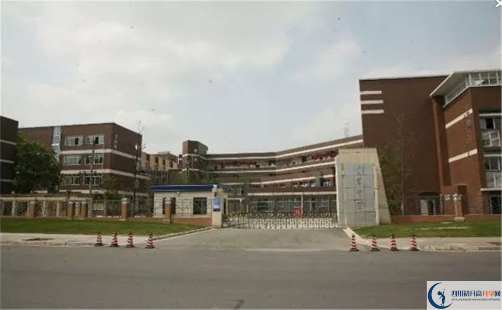 金牛中學(xué)2020年清華北大上人數(shù)是多少？