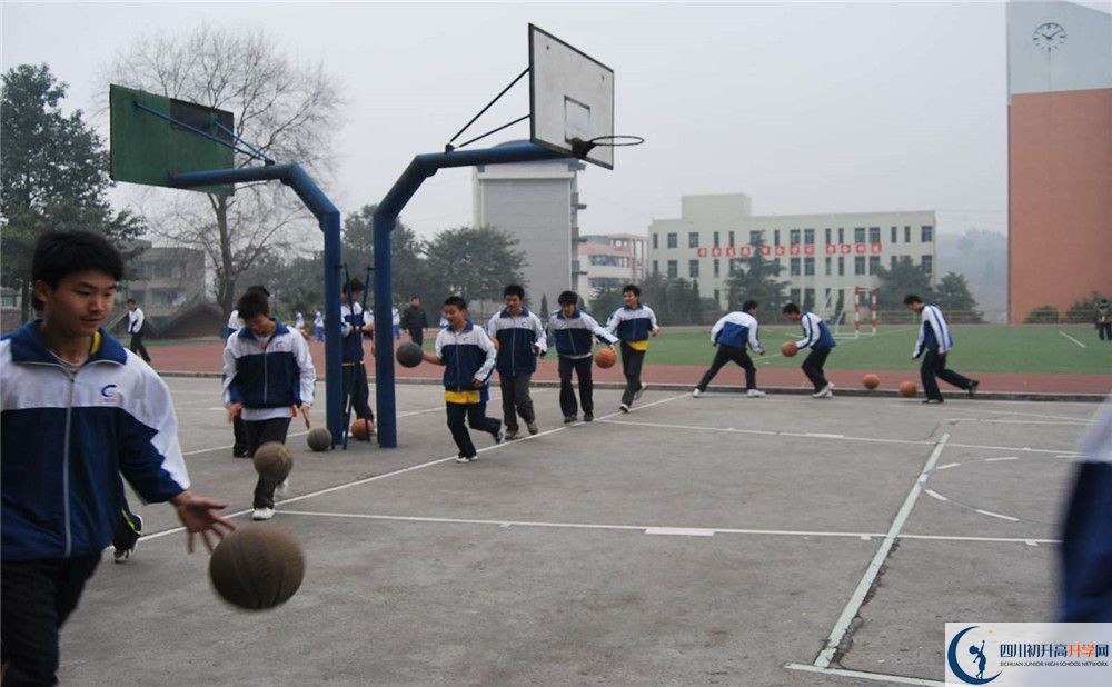 石橋中學的地址在哪里？
