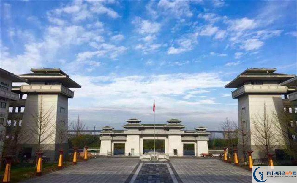 成都石室中學(xué)初升高自主招生錄取線是多少分？