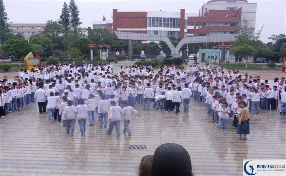 彭州中學(xué)2020年被清華北大錄取的學(xué)生有多少？
