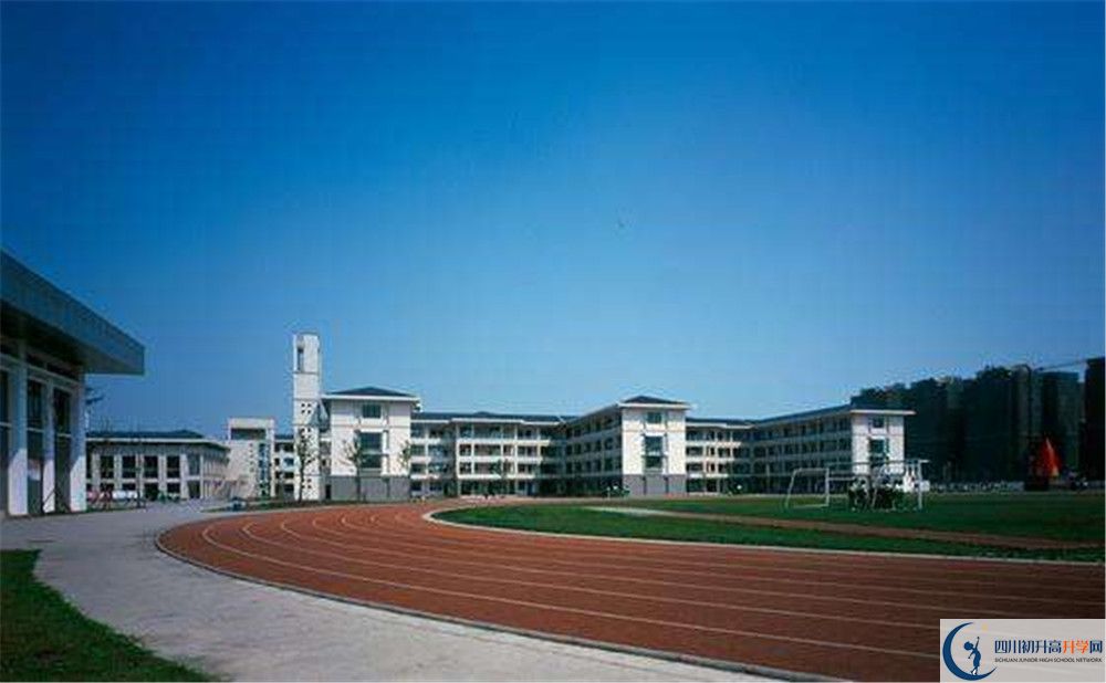 都江堰外國語實驗學校的高中住宿怎么樣？
