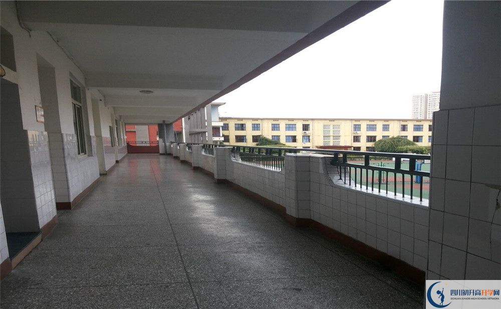 通錦中學(xué)平行班與實(shí)驗(yàn)班差多少？