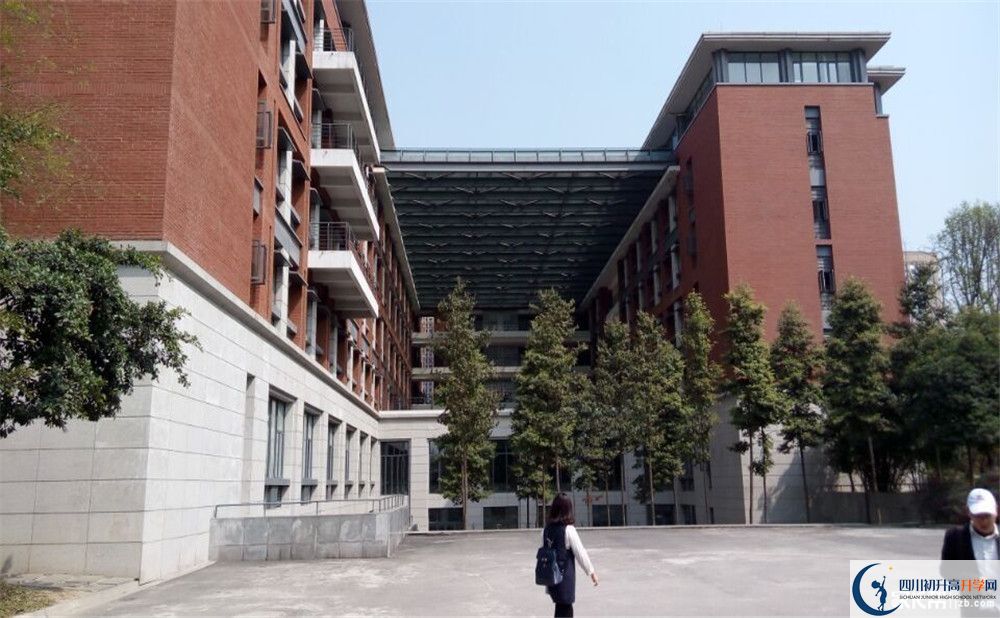 成都七中高新校區(qū)在全國(guó)高中排名是多少？