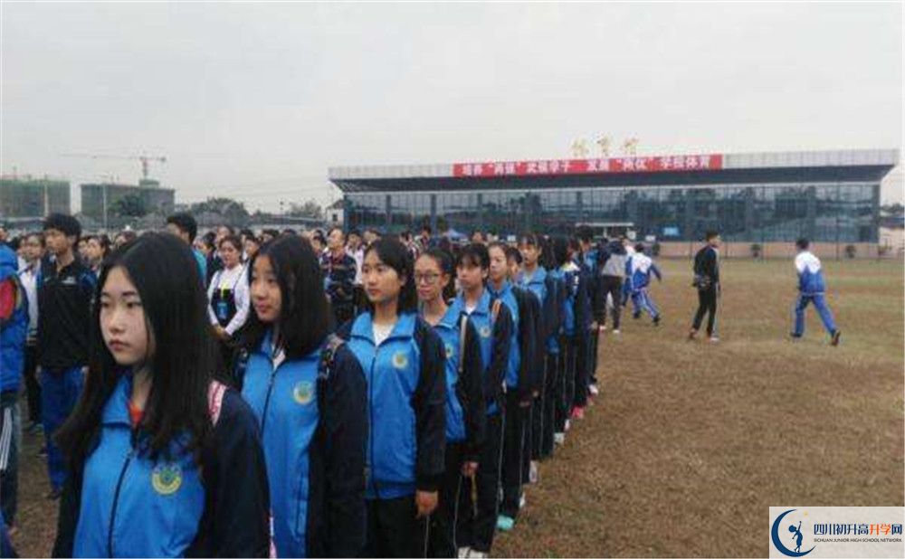 武侯高級(jí)中學(xué)實(shí)驗(yàn)班學(xué)費(fèi)貴嗎？
