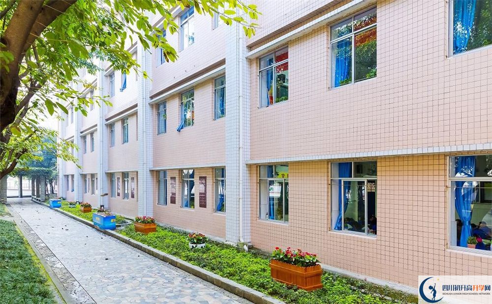 成都市第四十九中學高中分班考試難嗎？