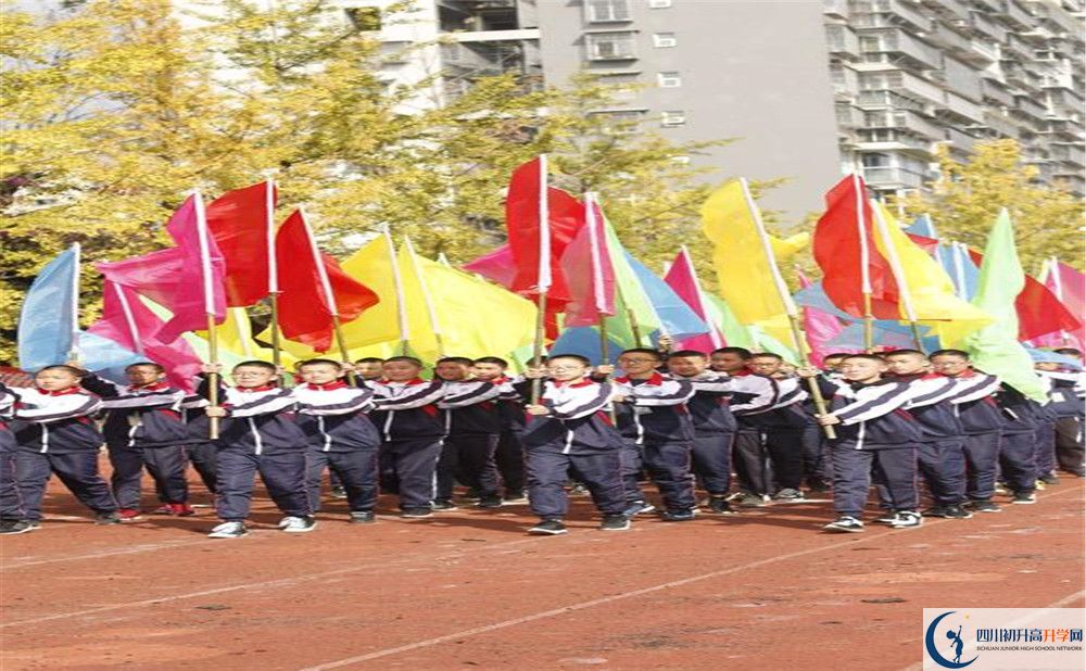 大邑中學實驗班學費貴嗎？