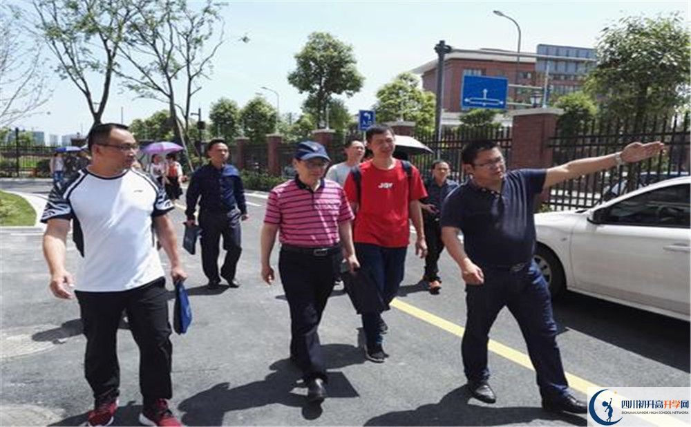 成都教科院附屬學校補課嗎？