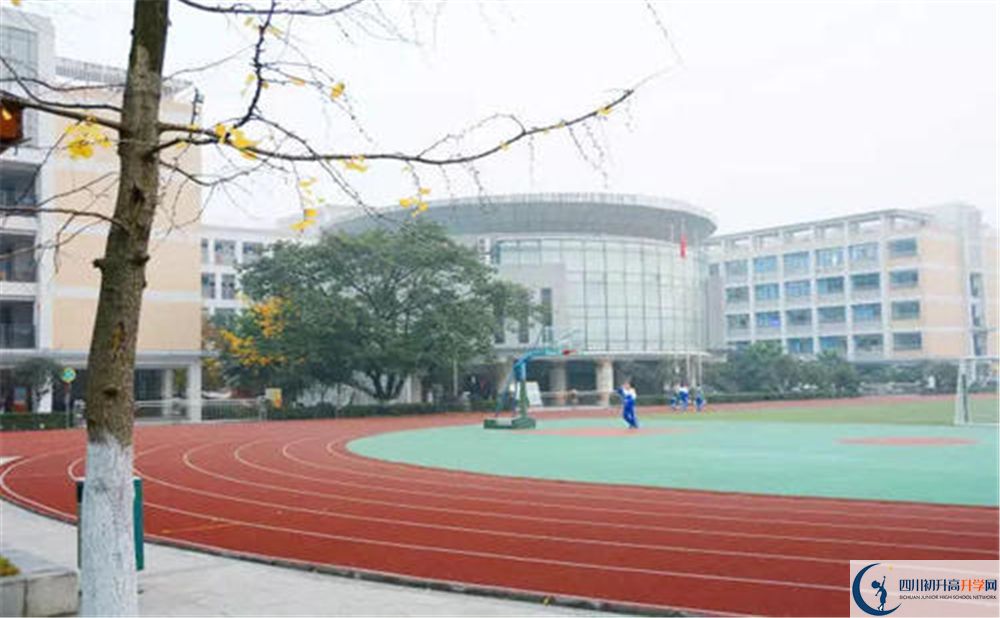 成都十二中（四川大學(xué)附屬中學(xué)）補課嗎？