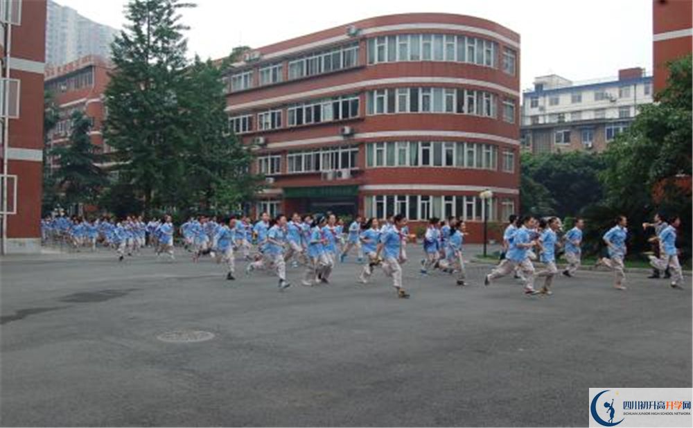 北師大成都實(shí)驗(yàn)中學(xué)怎么樣？