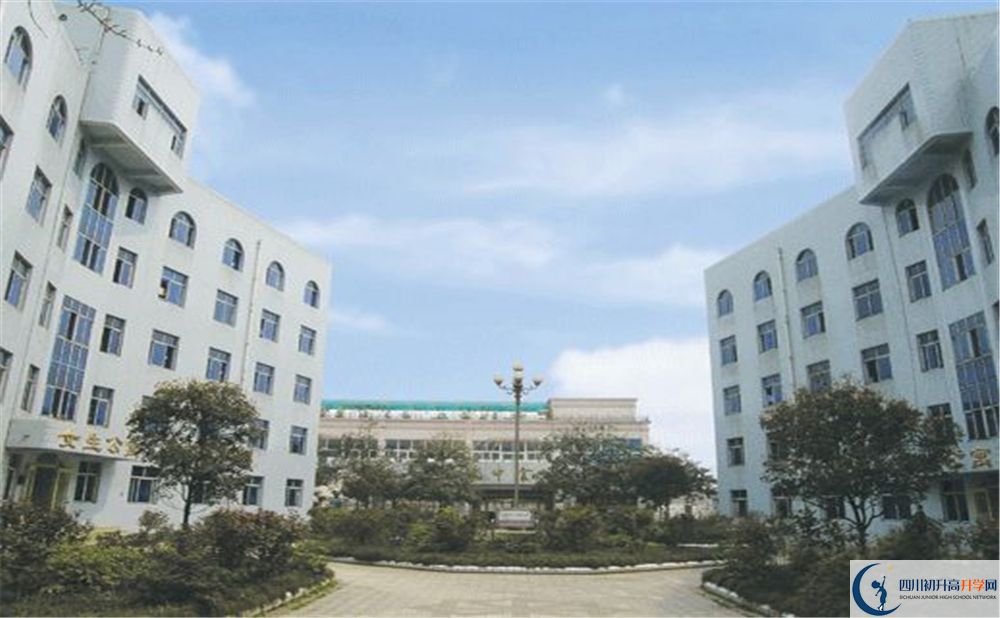 彭州中學(xué)2020年怎么分班？